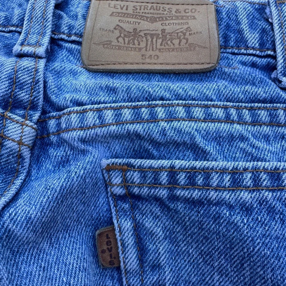 Levis 540 Relaxed Fit Jeans Mens 33x29 Medium Wash Vintage 90s Made in USA Brown
